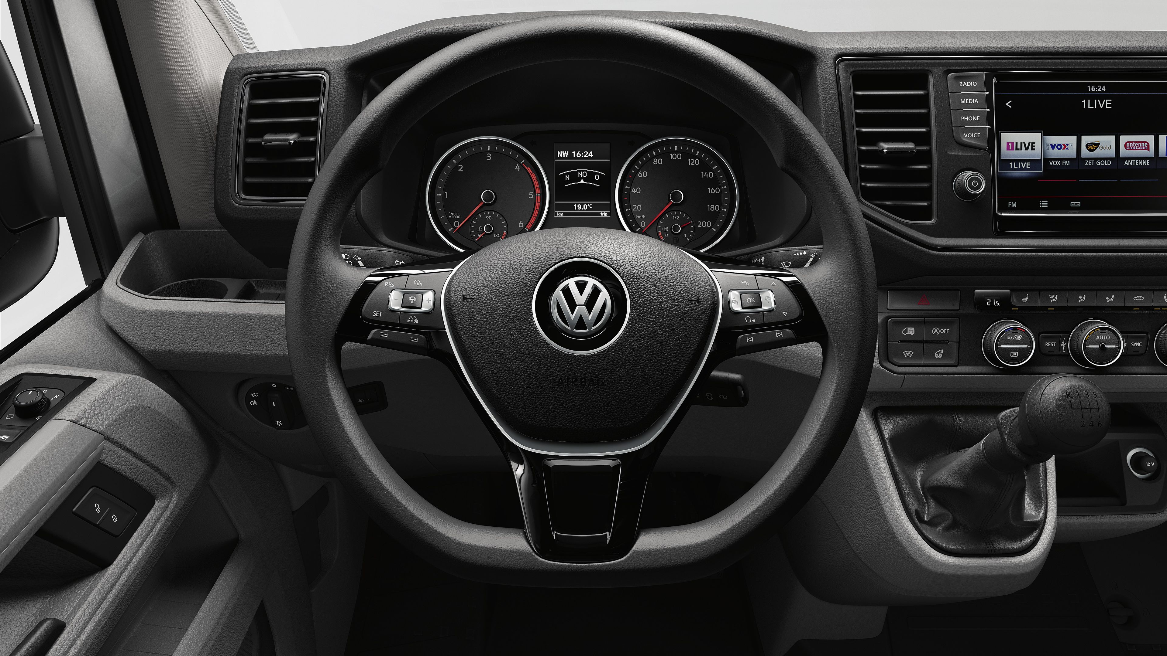 Vista detalhada do volante multifunções da Volkswagen Crafter Chassis