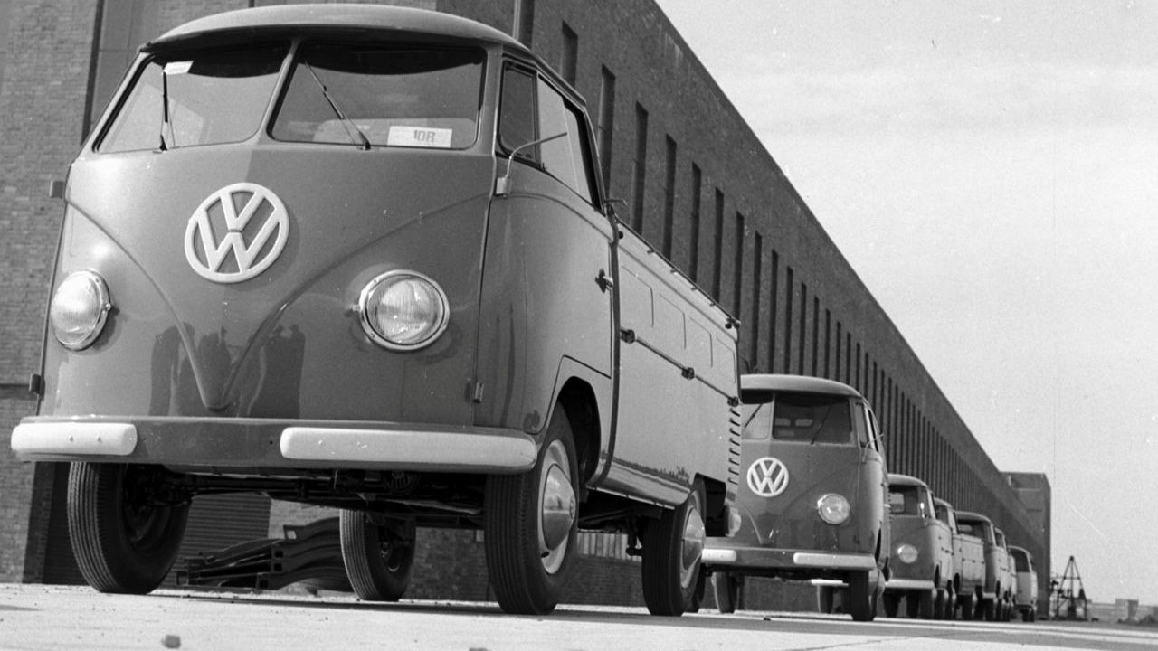VW Bus 70 anos da Fábrica de Hannover