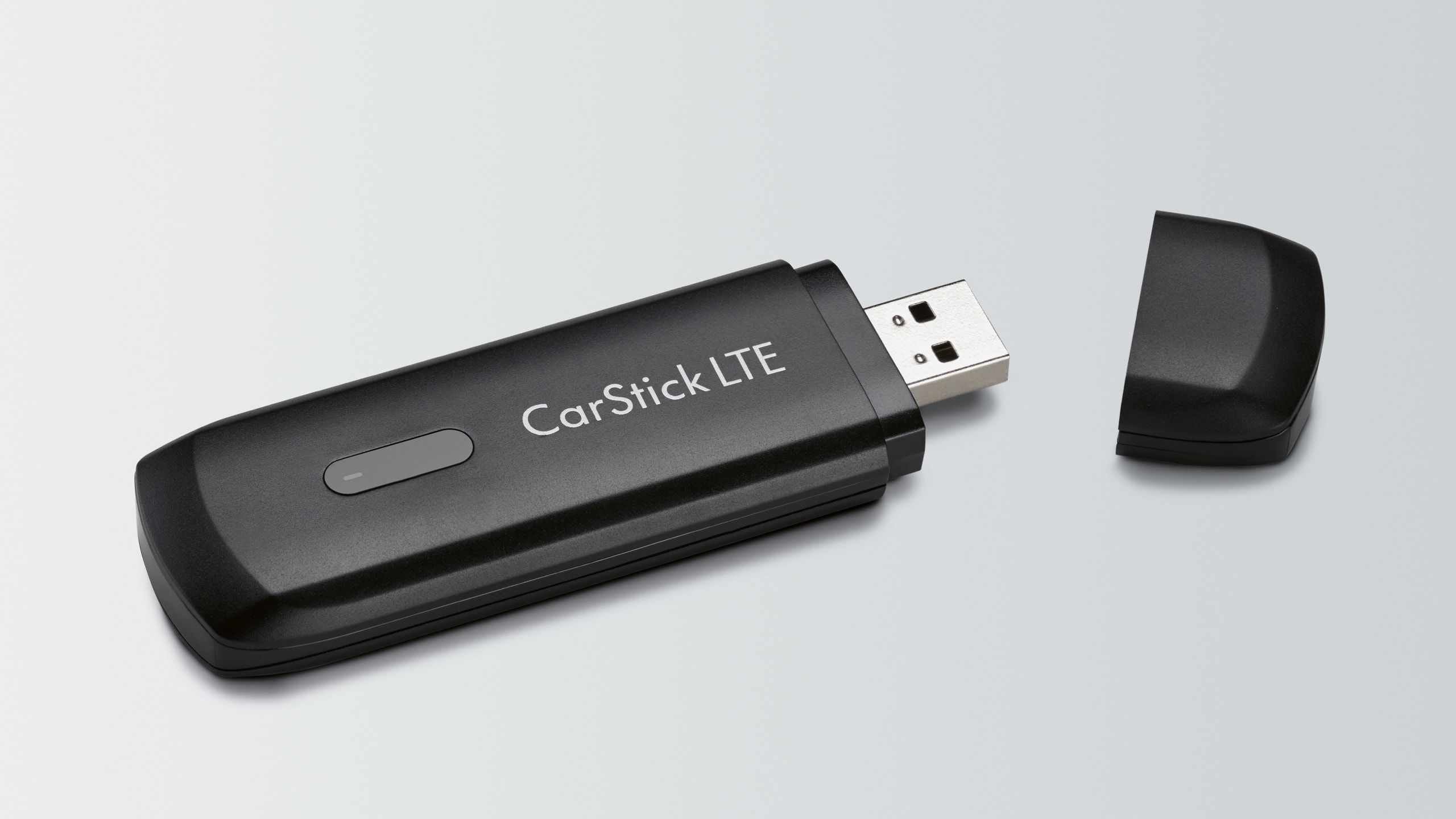 O CarStick LTE da VW ao detalhe.