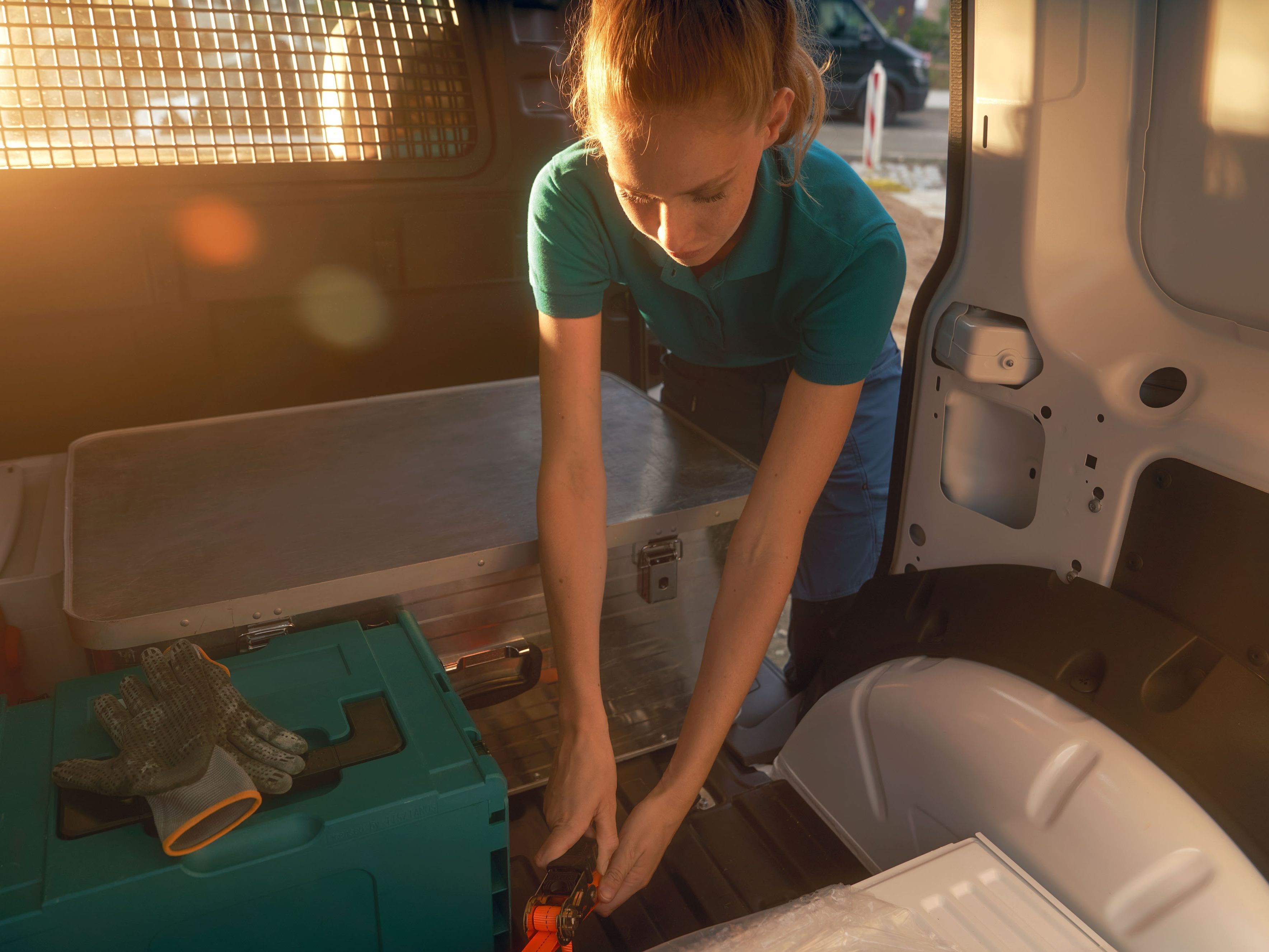 O compartimento de carga do novo VW Caddy Cargo.