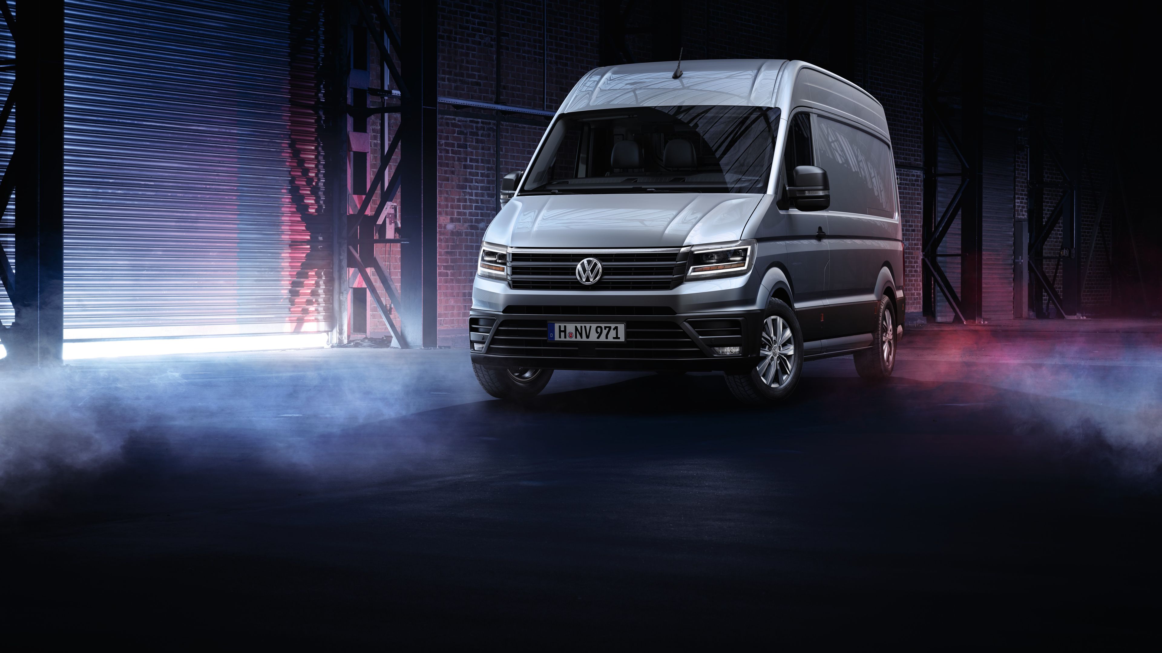 Faróis vistos de perto da Volkswagen Crafter