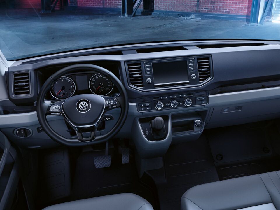 Uma visão da cabina do condutor da Crafter Chassis da Volkswagen Veículos Comerciais.