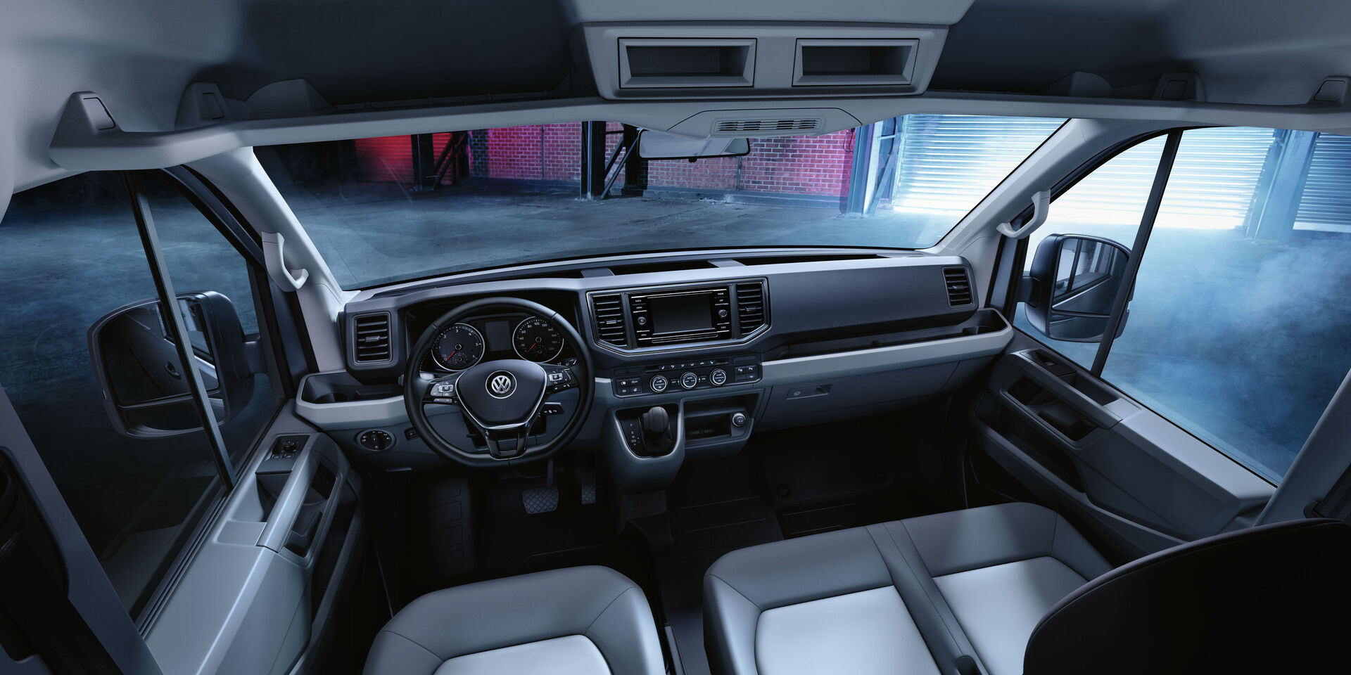 Interior do furgão VW Crafter Chassis
