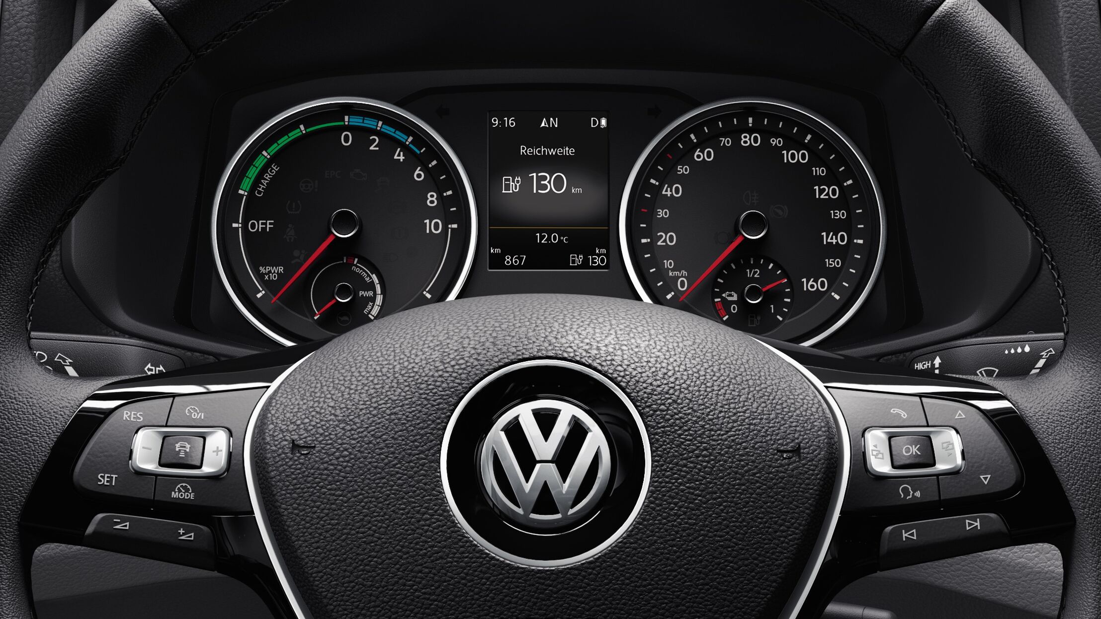 Um volante multifuncional da Volkswagen Veículos Comerciais em detalhe.