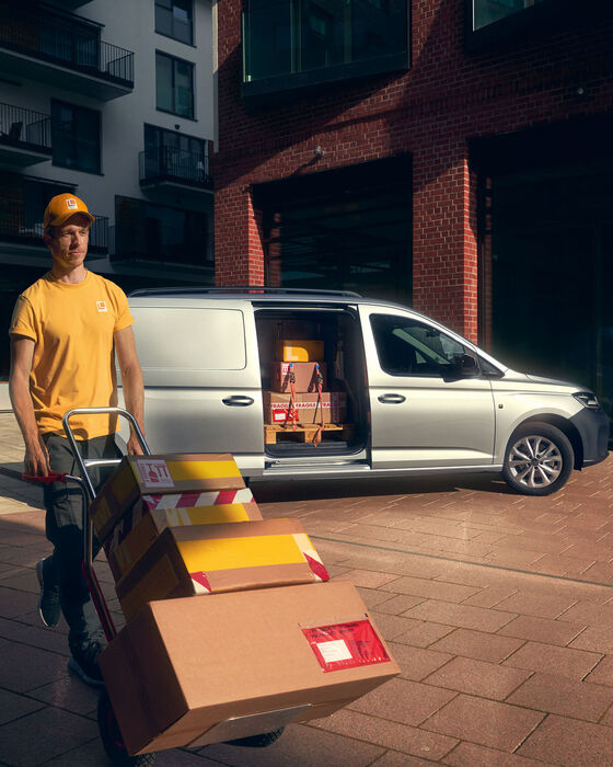 A nova carrinha VW Caddy Cargo em ação como unidade de assistência móvel.