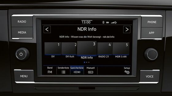 Um sistema de rádio "Composition Colour” da Volkswagen em detalhe
