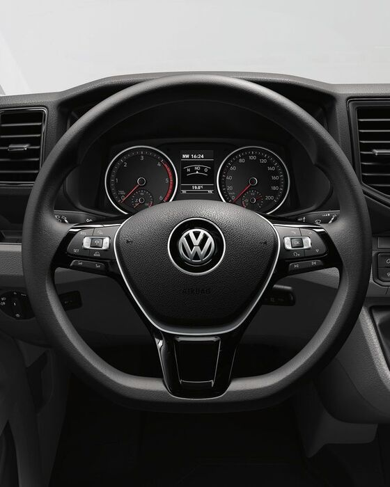 Vista detalhada do volante multifunções da Volkswagen Crafter Chassis